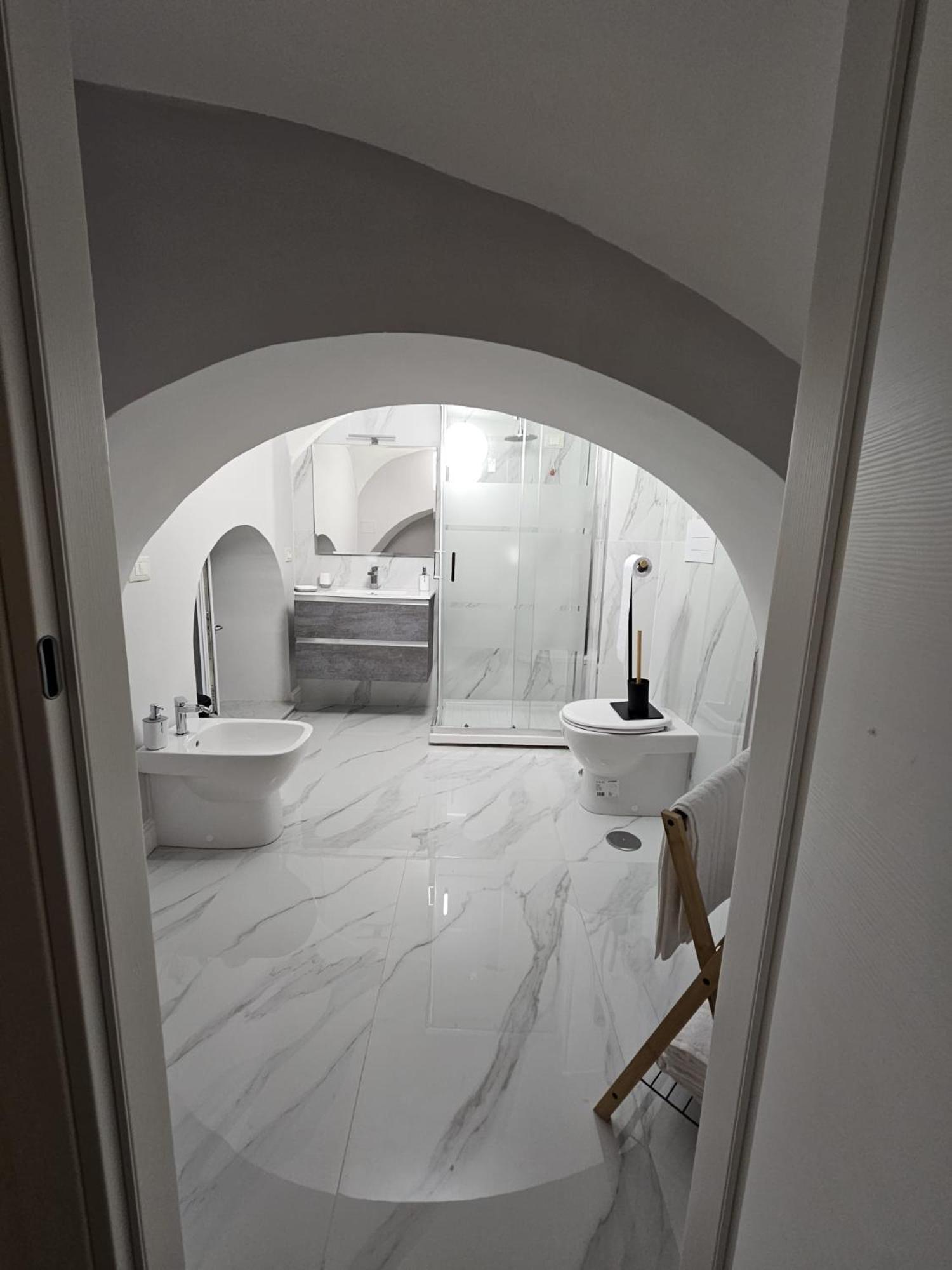 Bed and Breakfast Napoli The Charme Exterior foto